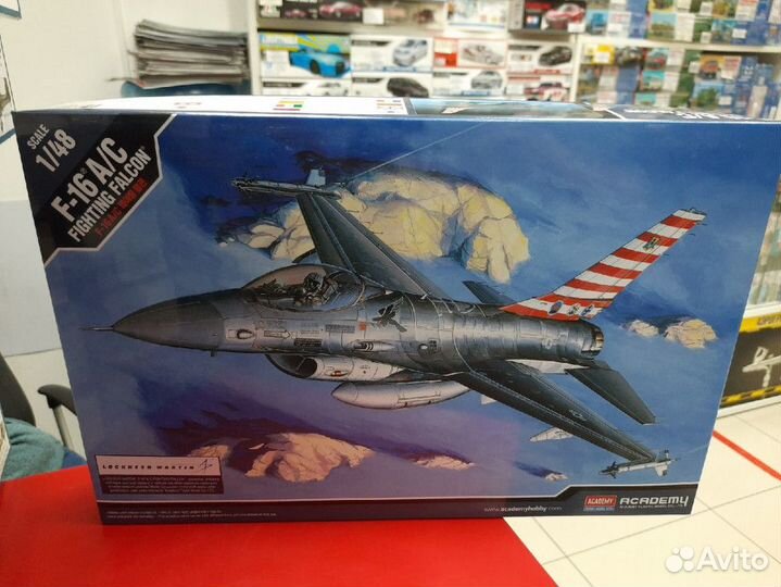 12259 F-16A/C fighting falcon, 1:48 Academy
