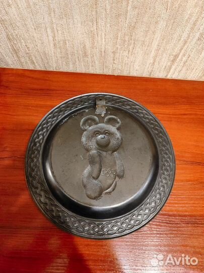 Олимпийский мишка декоративная тарелка