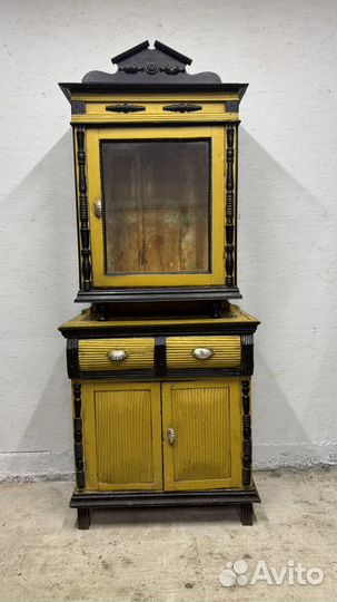 Старинный буфет