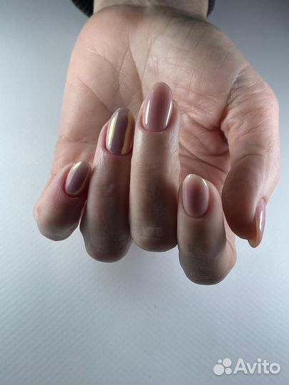 Модель на маникюр