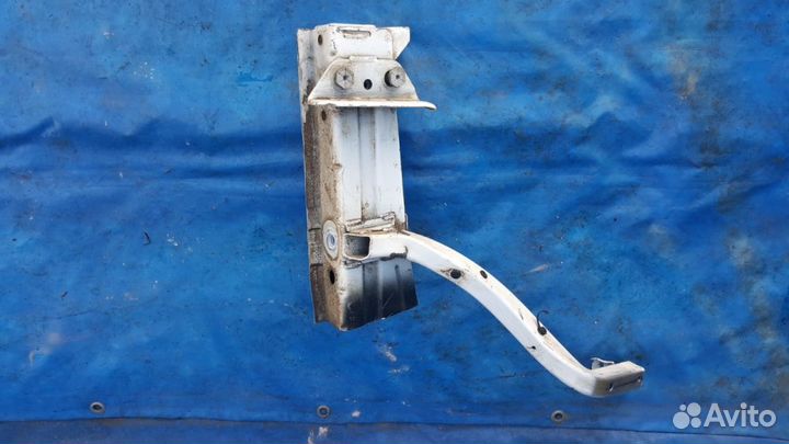 Лонжерон +распорная планка Jeep Grand Cherokee WK2