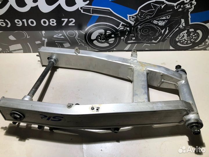 Маятник в сборе Yamaha FZ 400 Fazer 1997г