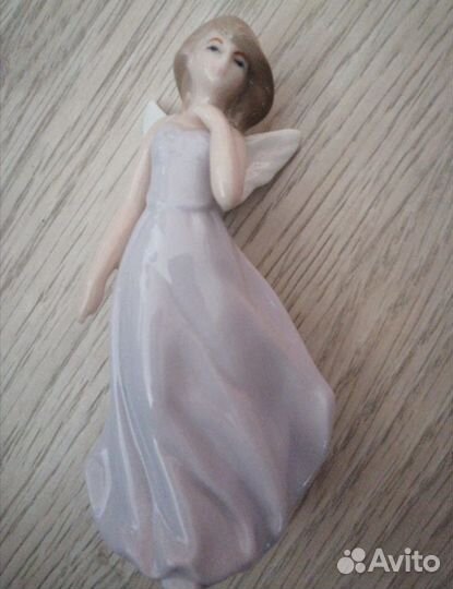 Фарфоровая статуэтка «ангел»