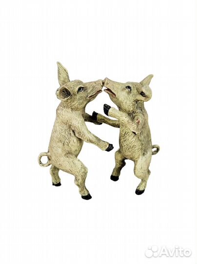 Бронзовая статуэтка