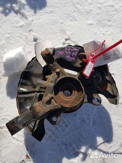 Суппорт передний на авенсис т25