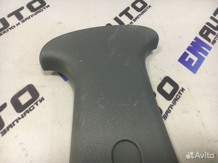 Накладка центральной стойки правая Шевроле Лачетти