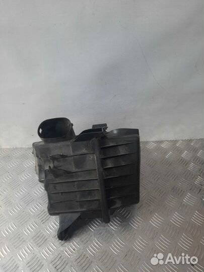 Корпус воздушного фильтра Volkswagen Polo 4