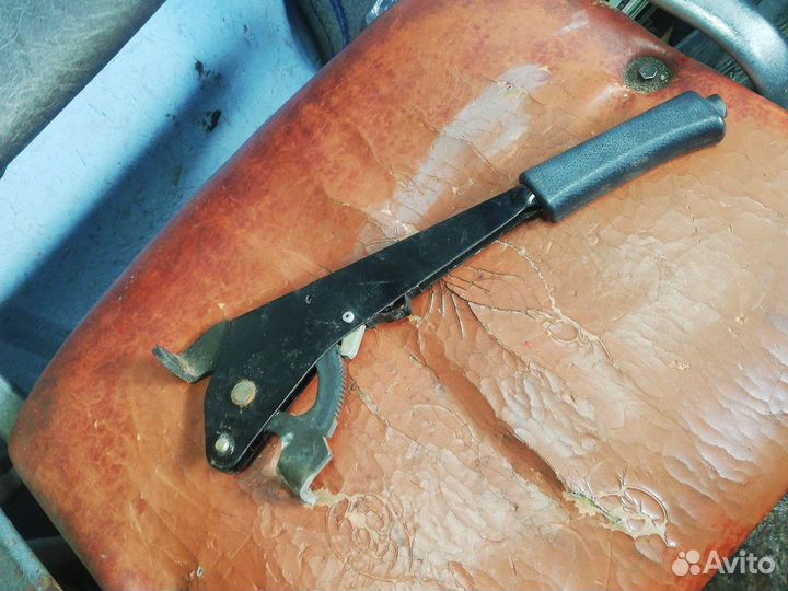 Рычаг стояночного тормоза Нива Шевроле