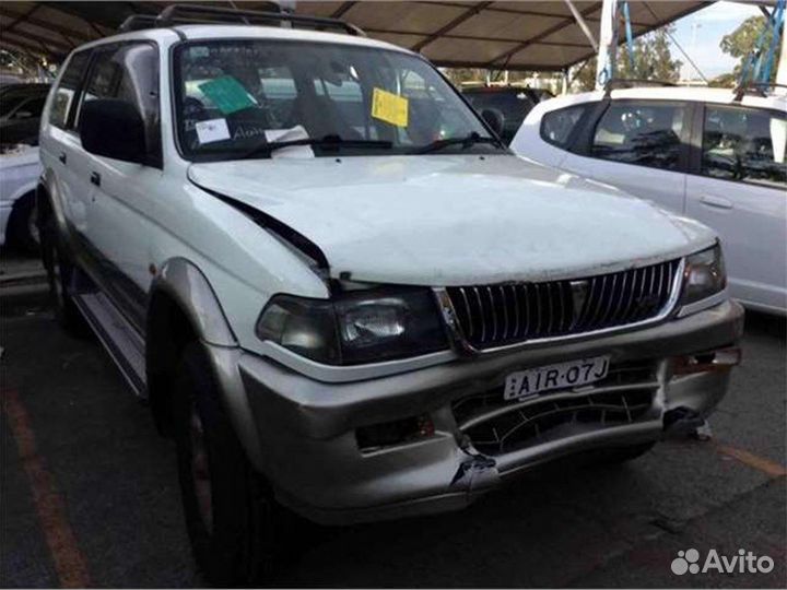 Разбор на запчасти Mitsubishi Montero Sport / Paje