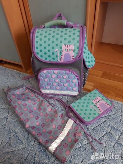 Школьный рюкзак