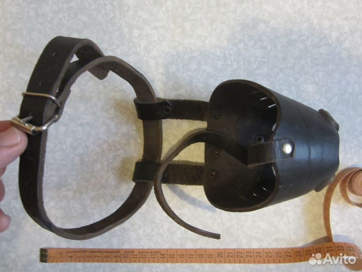 Два намордника кожа