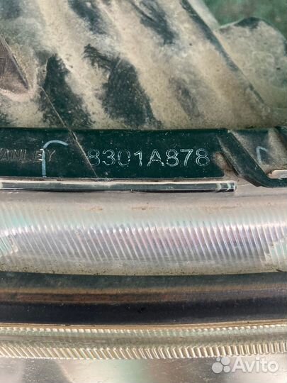 Фара правая Mitsubishi Pajero Sport KH 2 галоген