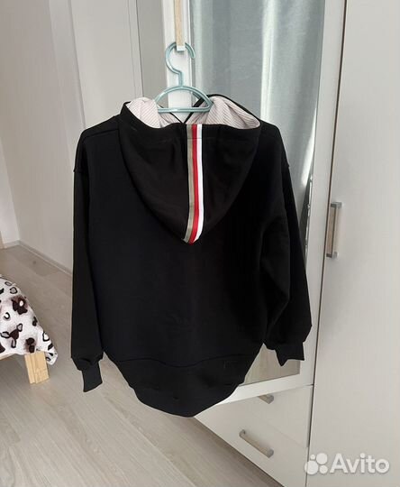 Спортивный костюм женский