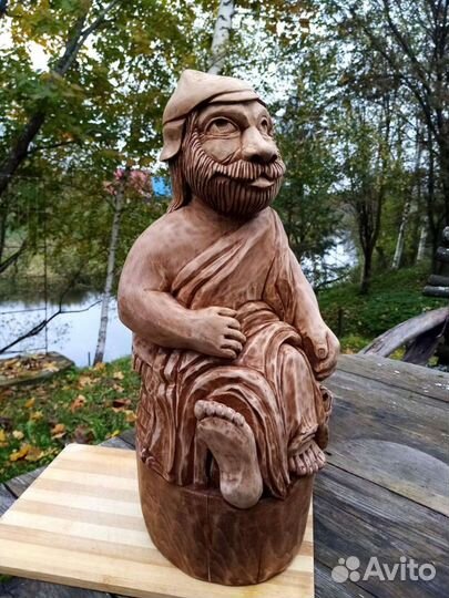 Деревянные статуэтки ручной работы