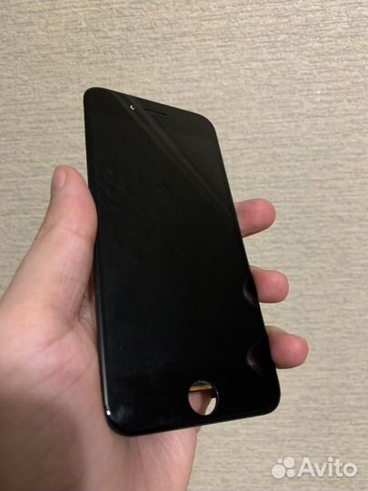 Дисплей на iPhone 8/SE 2020