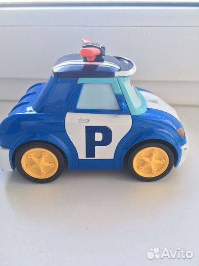 Робокар Поли