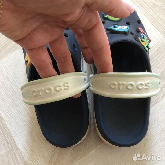 Сандалии crocs J2