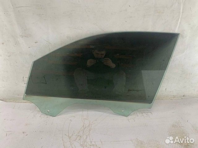 Стекло двери 5NA845202 передней Volkswagen Tiguan