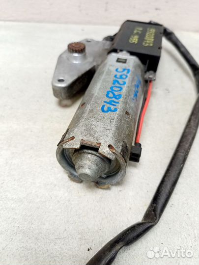 Моторчик люка 95562471300 Порше