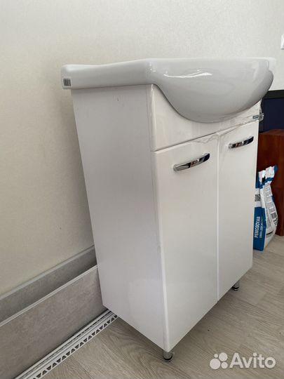 Тумба для ванной с раковиной