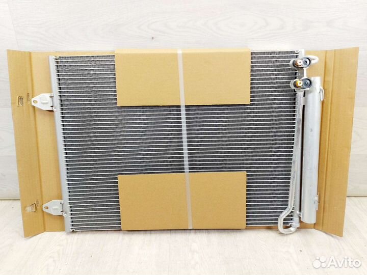 Радиатор кондиционера Volkswagen Passat B6