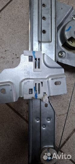 Механизм стеклоподъемника передний правый