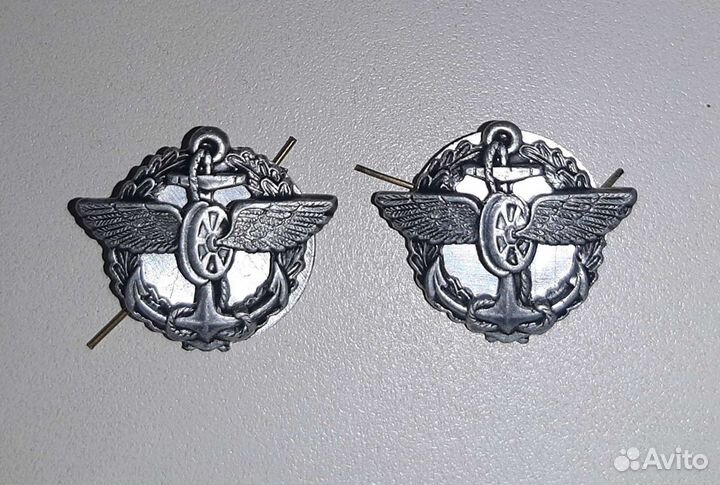 Погоны, эмблемы и знаки советской армии