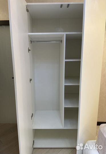 Двухдверный шкаф