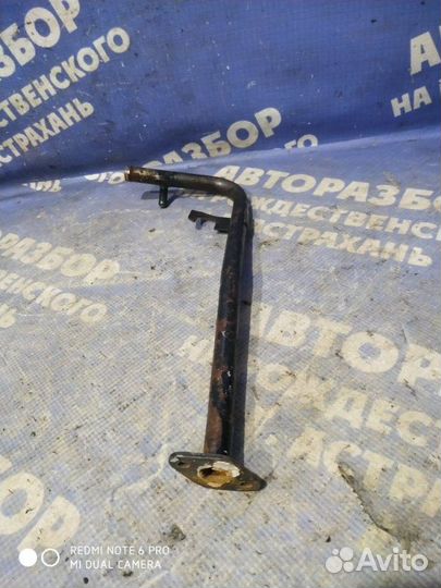 Трубка помпы Ваз Лада 2105 седан 2106 2000