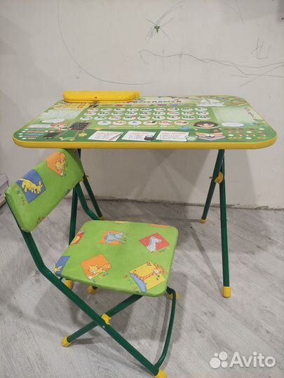 Детский стол и стул