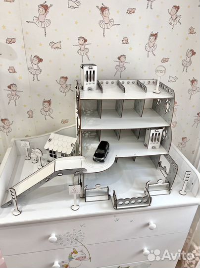 Парковка гараж для машинок