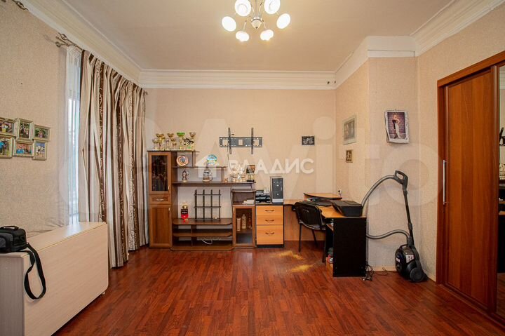 4-к. квартира, 148,8 м², 2/2 эт.