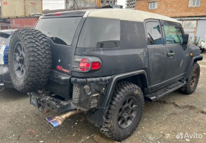 Блок управления двс передний Toyota Fj Cruiser