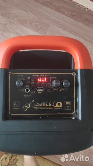 Музыкальная колонка с блютузом и караоке