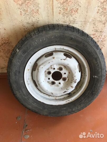 Accelera 651 2.25/4.5 R4