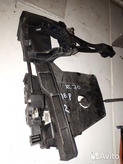 Замок двери левой правой Volvo XC70 S80 II