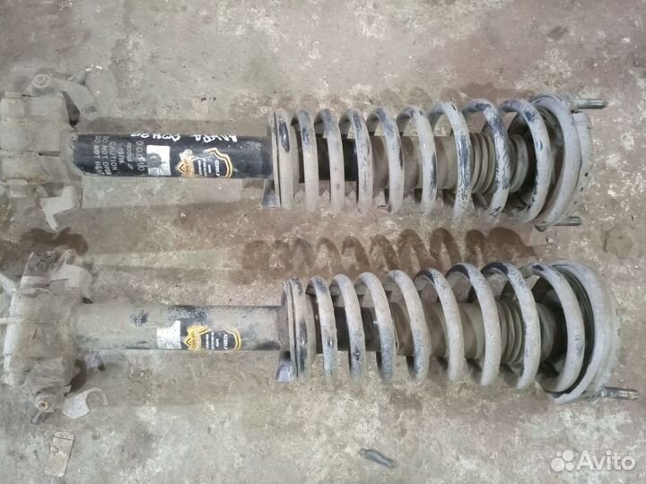 Стойки передние амортизатор Alfa Romeo 156