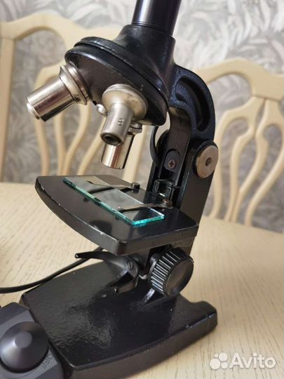 Лампа настольная из микроскопа