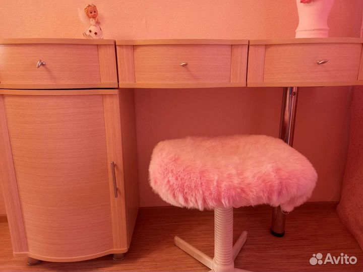 Туалетный столик