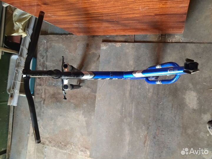 Рама от велосипеда и запчасти