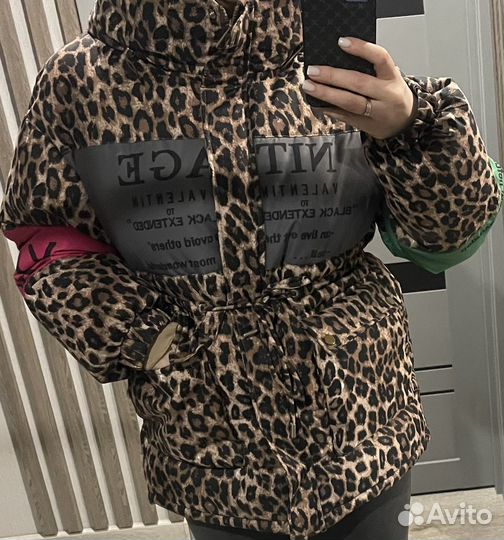 Продам куртку женскую