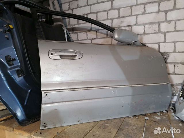 Дверь передняя правая mitsubishi sigma F16