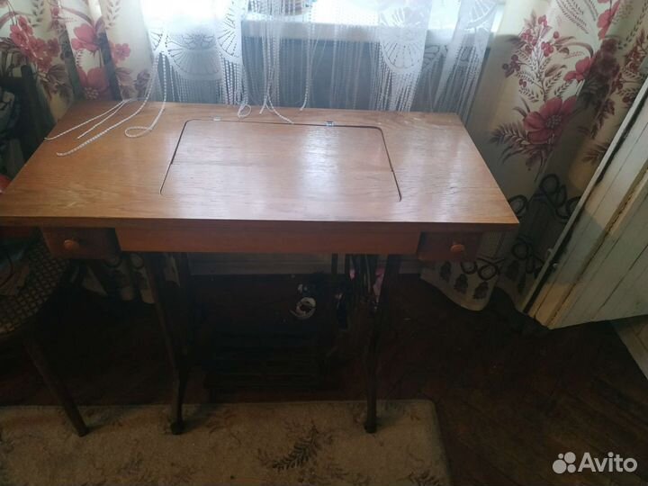 Швейная машина подольская