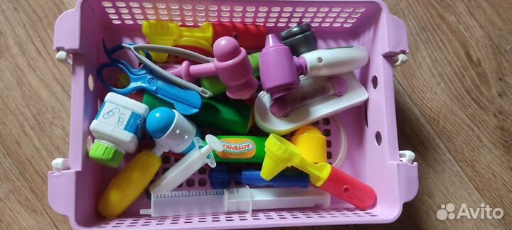 Набор для игры в больницу с халатом и шапочкой