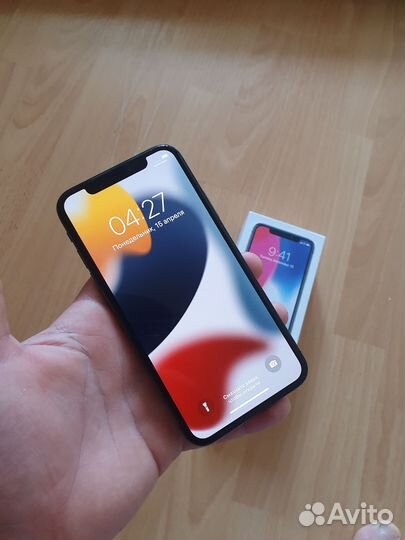 iPhone X, 64 ГБ