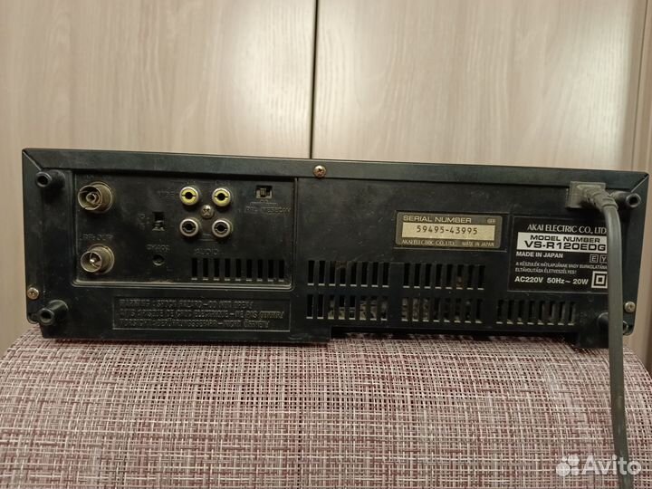 Видео магнитофон akai VS-R120ED