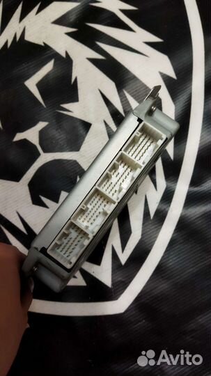 Блок управления двигателем Subaru 22611AK212