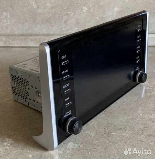 Новая штатная магнитола RAV 4 2020 года