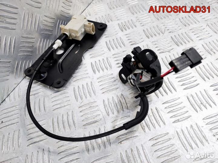 Замок багажника Opel Astra H 13300373 Cabrio