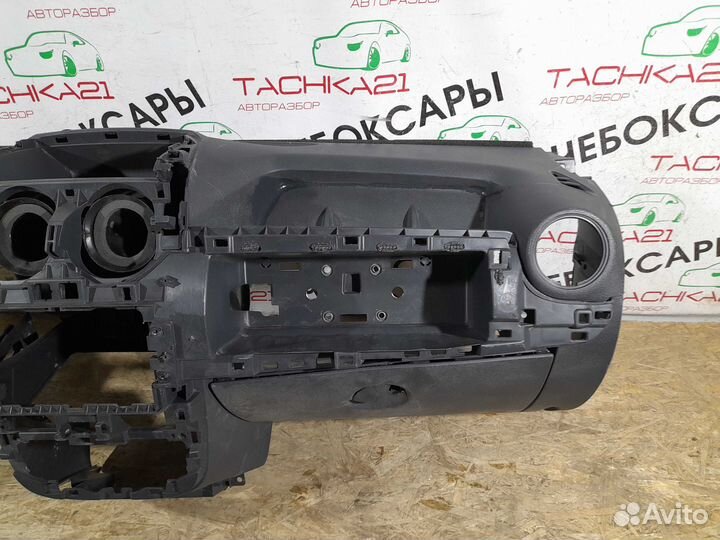 Панель передняя (торпеда) Renault Duster 2012-2020